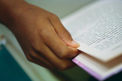 Kids library books are virtually all-white - survey