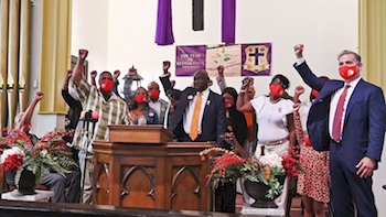 Family of black woman hailed as ‘mother of modern medicine’ to sue company for ‘stealing her cells’